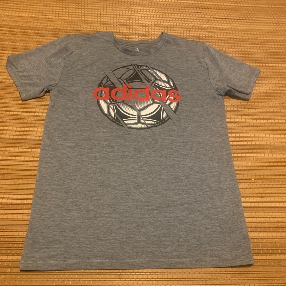 Adidas short sleeve t shirt size L 14/16 XL 18/20